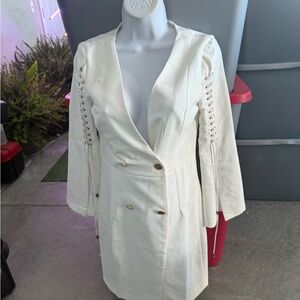 Elegant Cream Double-Breasted Women's Coat p44